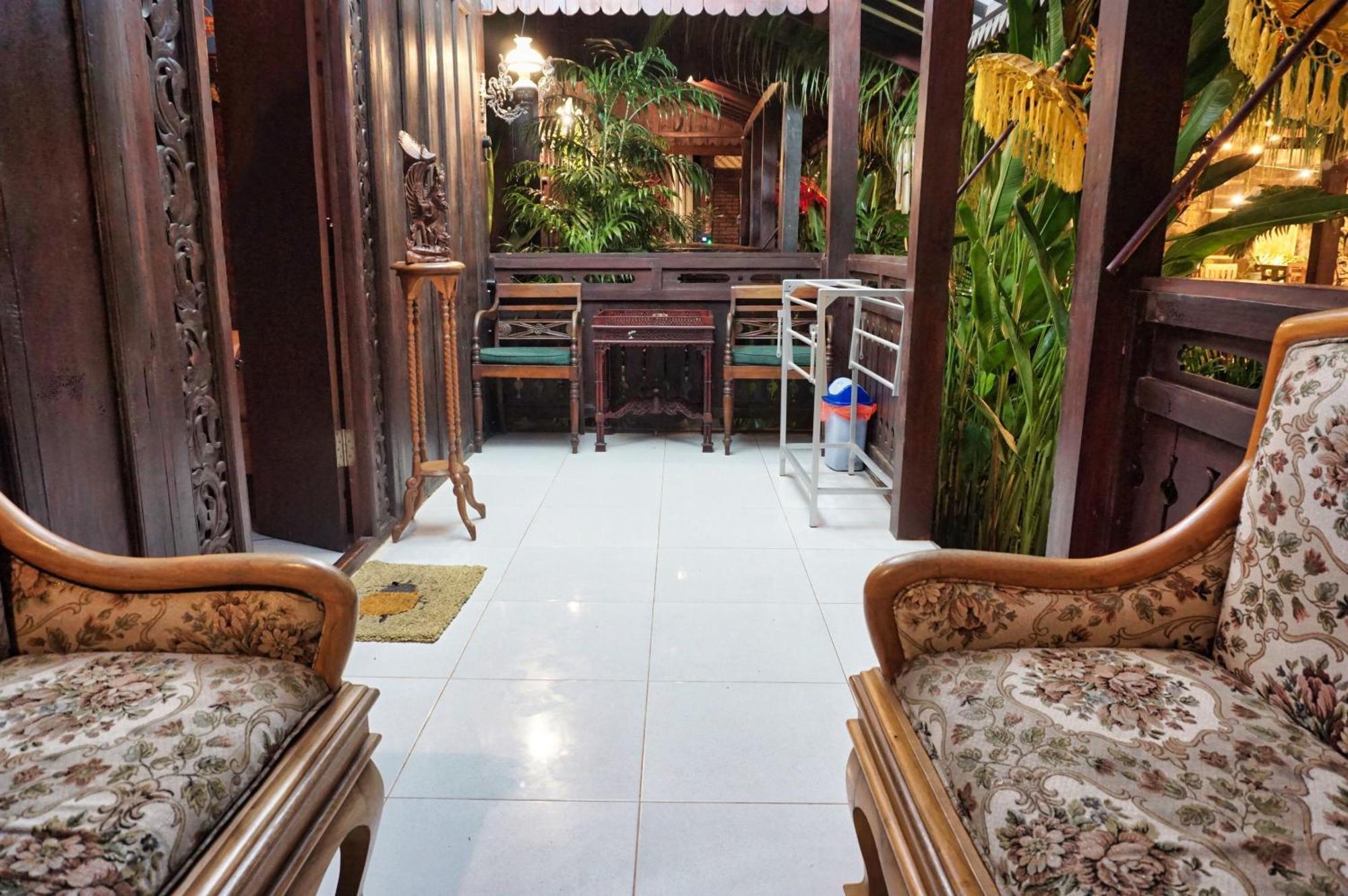 The Wisma Pulau Merah Pasanggaran الغرفة الصورة