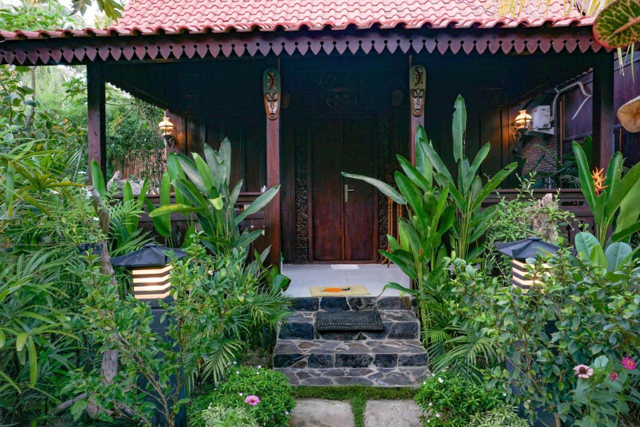 The Wisma Pulau Merah Pasanggaran المظهر الخارجي الصورة